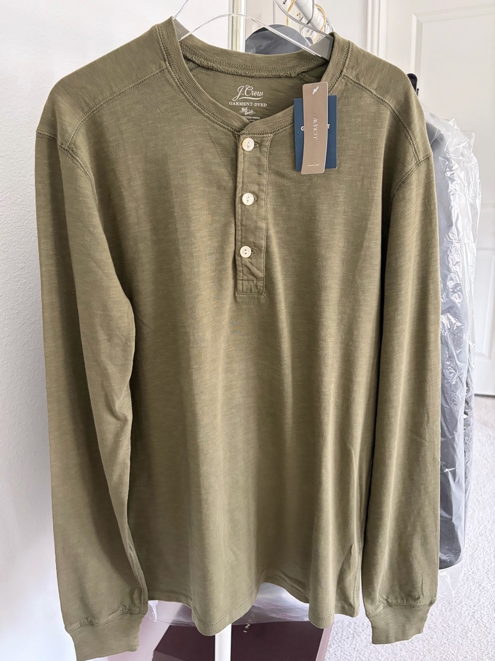 J.Crew Men's Garment Dyed Slub Cotton Henley Medium